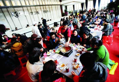 千人共享“海底捞”|川剧|节目_凤凰资讯