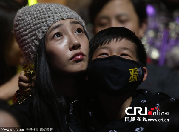 羽泉圣诞演唱会 白百何带儿子现身、朱军、李