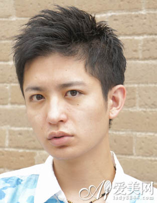 飞机头男生短发发型 露额也帅气