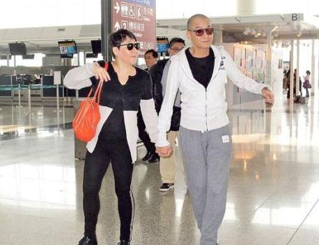 梁家辉送双胞胎女儿加拿大上学 贺杨幂新婚|梁