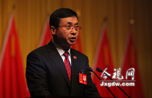 省人民检察院检察长刘铁流作工作报告。