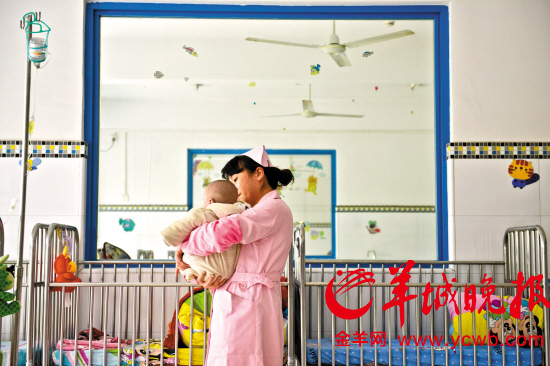 广东首个婴儿安全岛启用首夜接收首名弃婴|福