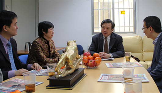 驻西班牙大使春节期间走访西班牙主要华文媒体