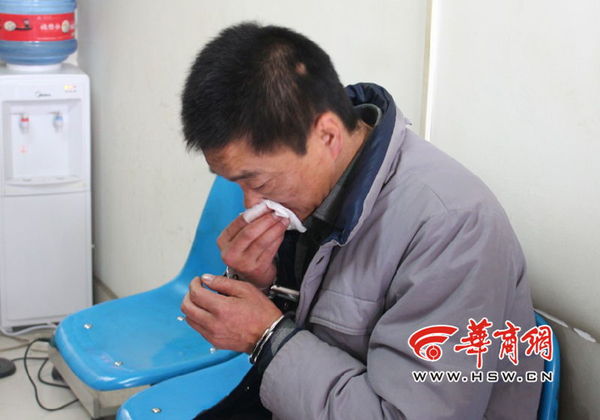 11岁男孩过马路被302路撞亡 肇事逃逸司机今