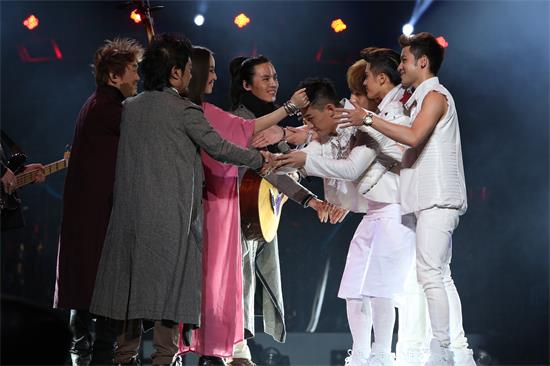 MIC男团晋级中国音超总决赛 积分超尚雯婕陈楚