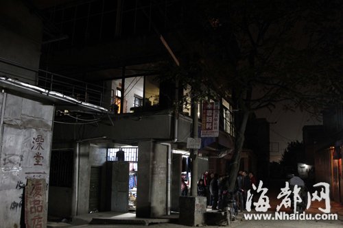 福州:男子疑吸毒致幻捅伤多人 一人抢救无效身