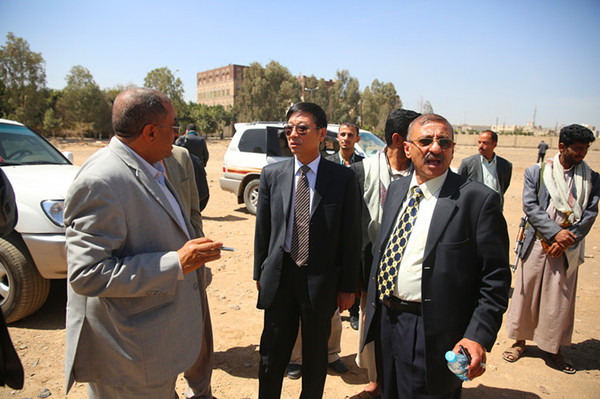 胡要武参赞考察也中科技学院规划场地|也门|学