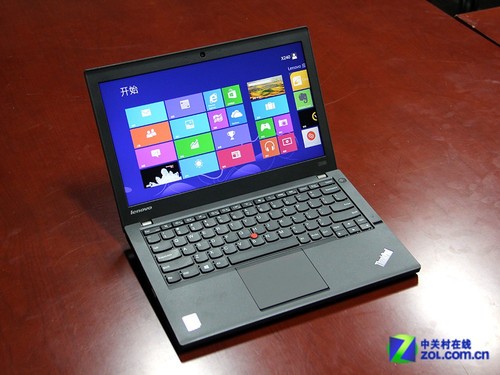 ThinkPad X240整体设计风格依旧商务化