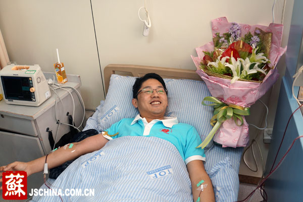 学雷锋日再续兄弟缘 扬州小伙两次为同一人捐