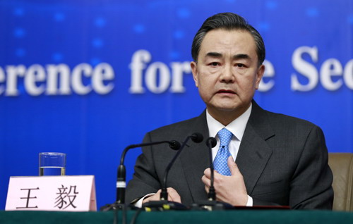 外交部长王毅就中国外交政策和对外关系答记者