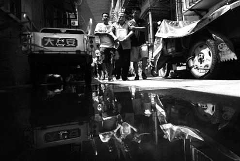 那些归于尘土的老兵|老人|老人家_凤凰资讯