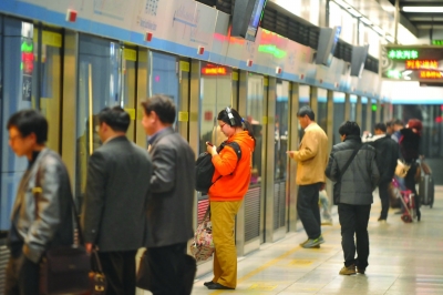 南京末班地铁为何不等高铁乘客 回应:增开列车