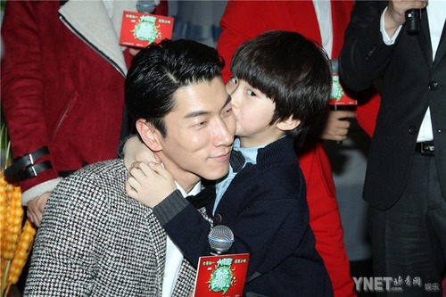 天天跟寇静睡觉排挤张亮:去找自己妈|微博|网