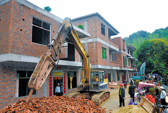 博拆迁?博补偿?强制拆除违建!|萝岗|广州