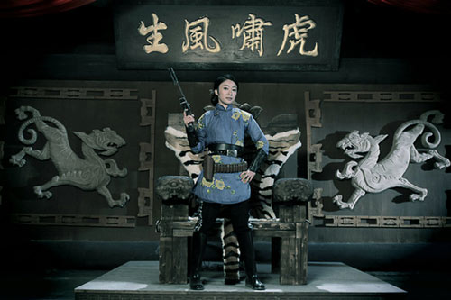 由北京永利盛世,海南乐众四海,湖南电视台出品的电视剧《冒牌英雄》