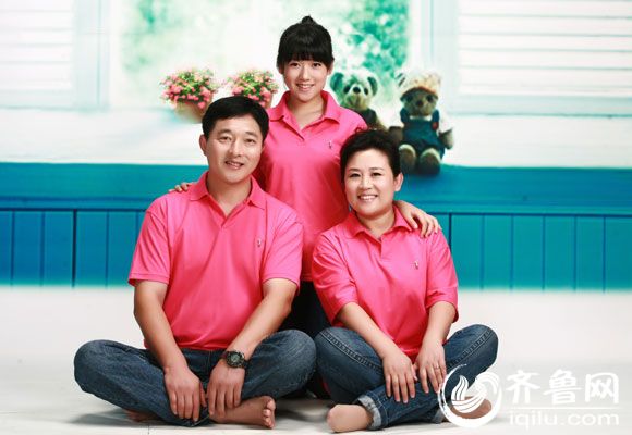 威海张文誉家庭从事志愿服务 女儿受教把爱传