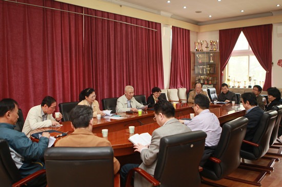 南开大学六届三次教代会代表团汇报讨论情况-