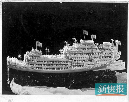 ■清朝牙雕作品,那时的船身还比较简单。