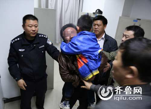 临沂5岁男童在母亲眼前被绑架当日被运至江苏