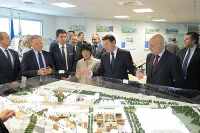 驻马赛总领事余劲松出席阿尔卑斯-滨海省纪念