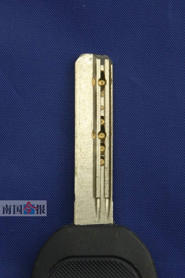 平口咔吧锁