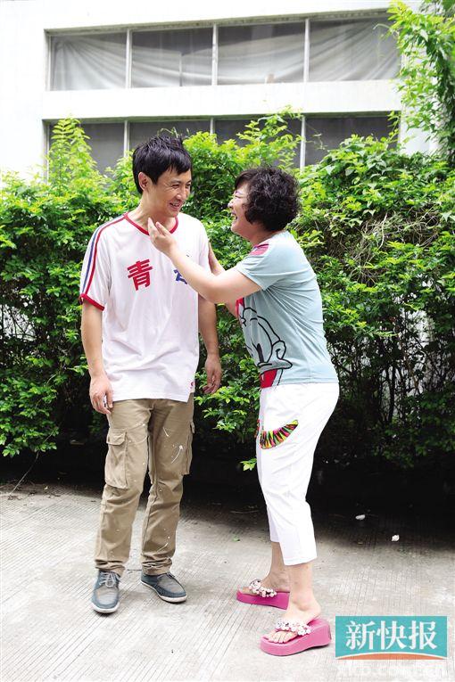 沈腾催泪演三斤 贾玲搞笑演浮云|轻喜剧|饰演