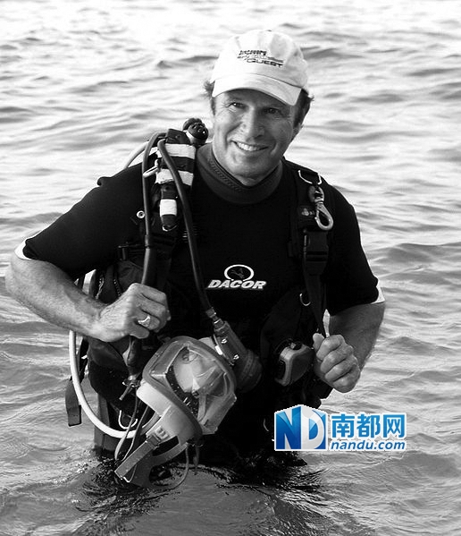 美国海洋探险家巴里·克利福德。