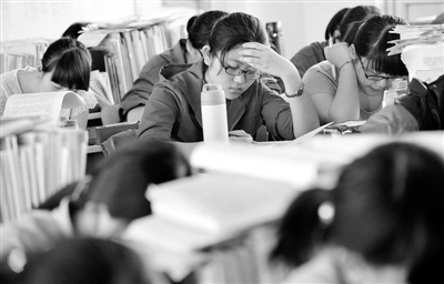 河北今年41.82万人报名高考 连续六年人数下降