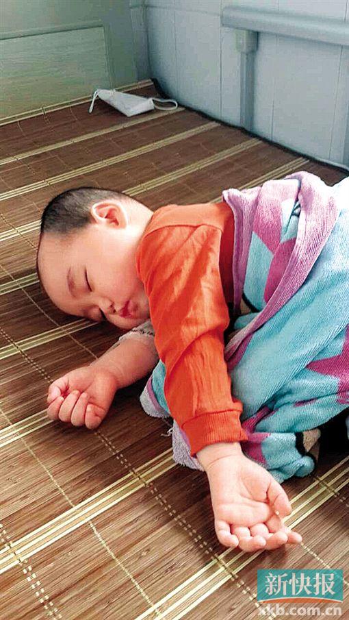 ■小欢扬正在熟睡。