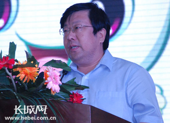 饶阳县委书记贾超绪致辞.扈炜 摄