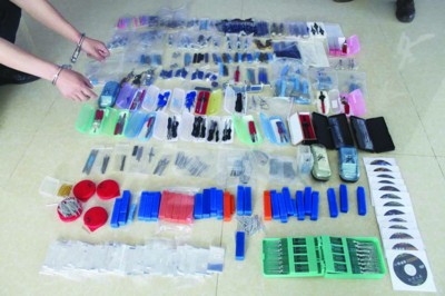 自从他拜师香港锁王40余<em>邻居</em>丢了20万财物(