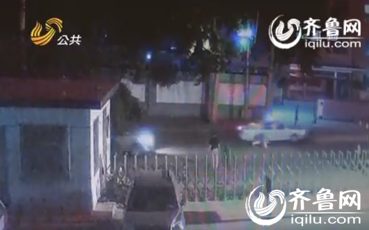 事发时的监控录像(视频截图)