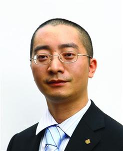 亿翰智库老总_鸿星尔克老总图片(2)