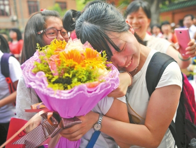 那些可敬可爱的高考合伙人|高考|作文_凤凰资