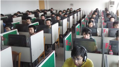 我校举行英语口语在线考试-中国学网-中国IT综