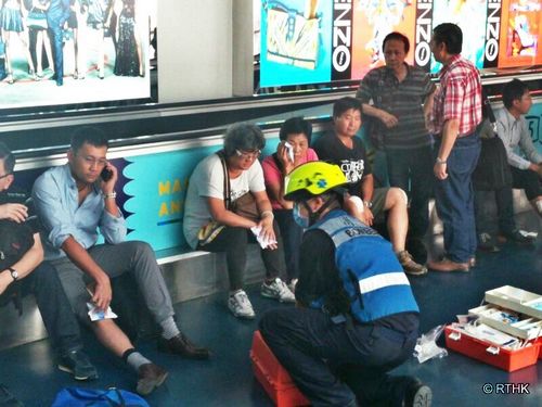 香港客船澳门撞堤事故 70名伤者多为香港人