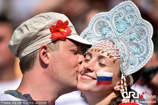 世界杯十佳图6.23:费莱尼 调戏 裁判|巴西|世界