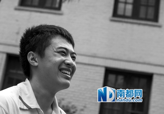 市文科状元冯达。