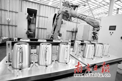 佛高区崛起 机器人制造和应用企业