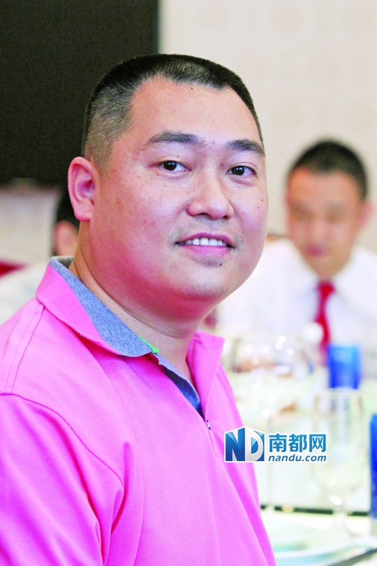 正鼎苑海鲜酒楼_东方之珠海鲜酒楼_在酒楼上(2)