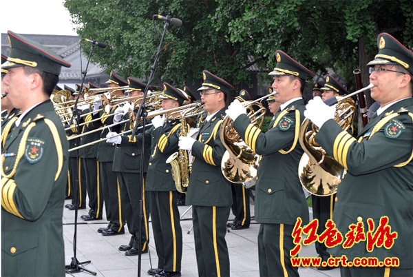 人民解放军军乐团演奏 9201cc4f-d02a-4ba3-9932-79fa0c7e4c71.jpg