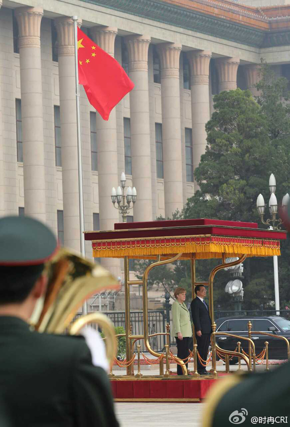 李克强举行仪式欢迎德国总理默克尔访华