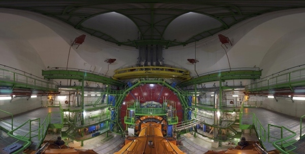 LHC的CMS探测器 图片来源:CERN