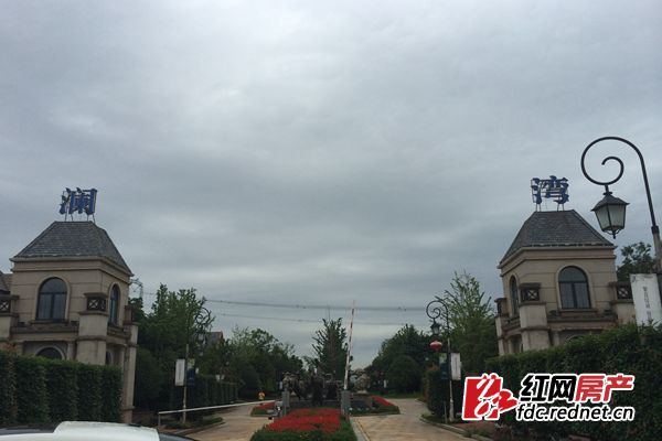 (长沙宁乡澜湾小区物业一夜之间“人间蒸发”。)