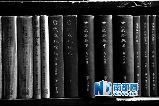 卖珍贵的古书据说还是能赚钱的。