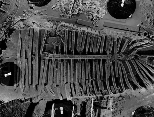 整艘船的扫描图（网页截图）