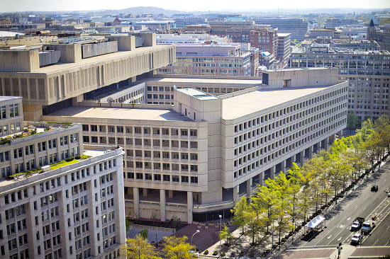 美国政府正在考虑把联邦调查局(fbi)总部迁出首都华盛顿,可能搬迁到