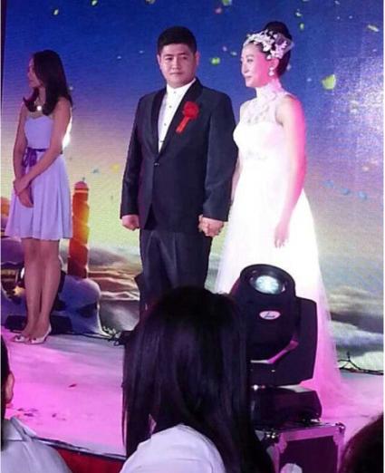 　　“刘英”扮演者蒋依杉婚礼