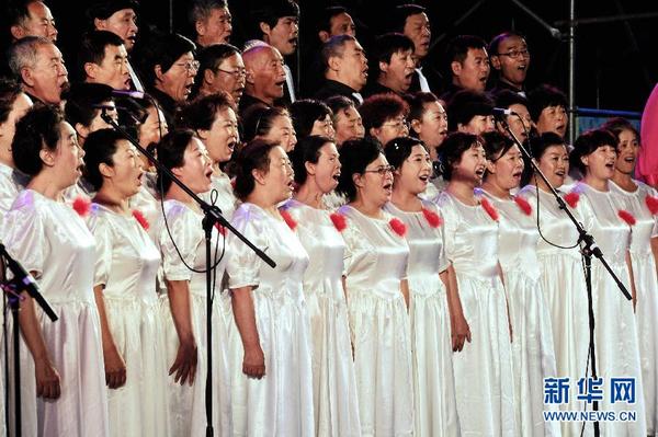 舞台上的最美"夕阳红"|老年|演出_凤凰资讯