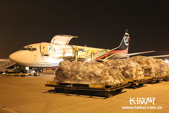 顺丰航空开杭石货运正班航线 快件在冀递送快